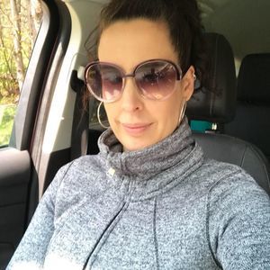 Meet your Posher, Angela